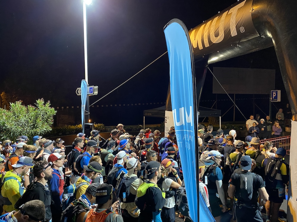 A large crowd at the start of the MIUT 85k Race Report